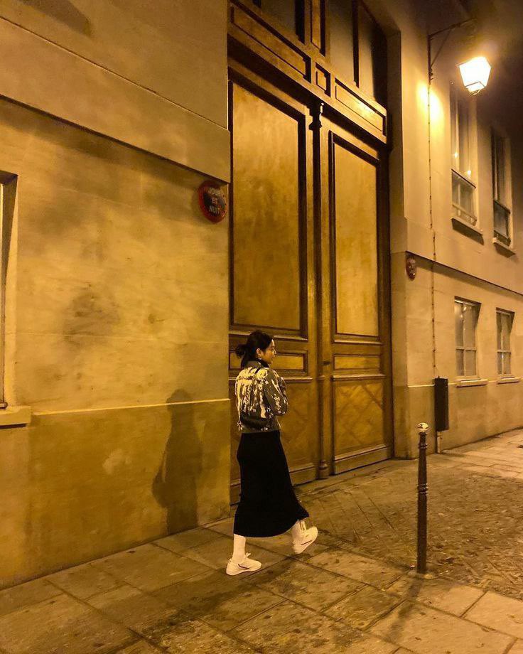ikalawaa's tweet photo. Art's Gallery

Art Vargas is the type of student that doesn't like to talk that much. She doesn't like to socialize aswell. 

Not until Aimee Buendia happened. 

" so you are Art Vargas? I am Aimee Buendia, your bestfriend.. sa ayaw at sa gusto mo. " 

" Leave me alone, weirdo " https://t.co/cSOGLdwpj3