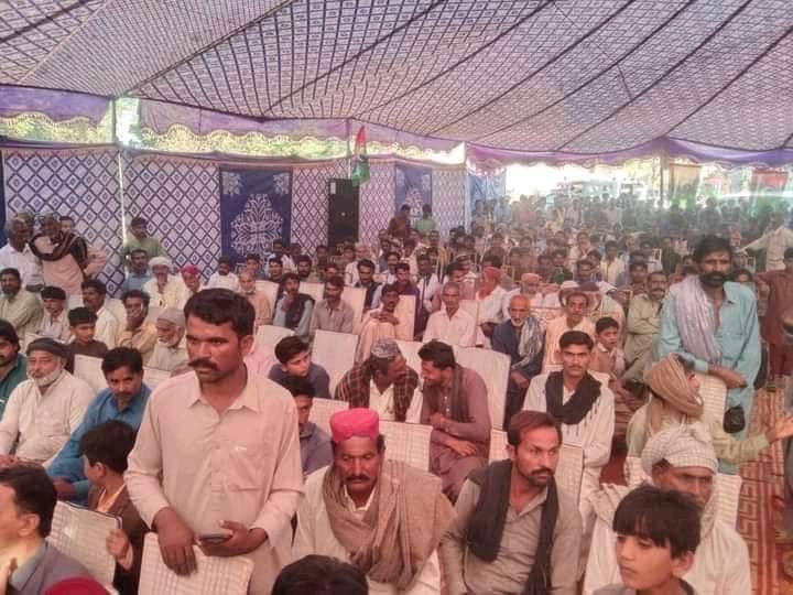 arbab_lutfullah's tweet photo. Tando Bagho-(UC Dei Jarkas Vill DinMuhd, Vill:Photo Bhatti communities arranged jalsa &amp; meetings in which huge communities of Mirza Grp #KamboahBrotheri #BhattiBrotheri &amp; other thsnds of ppls left the Mirza grp, keeping their trust on gr8 leader @BBhuttoZardari &amp; joined @PPP_Org https://t.co/I176o9RgjM
