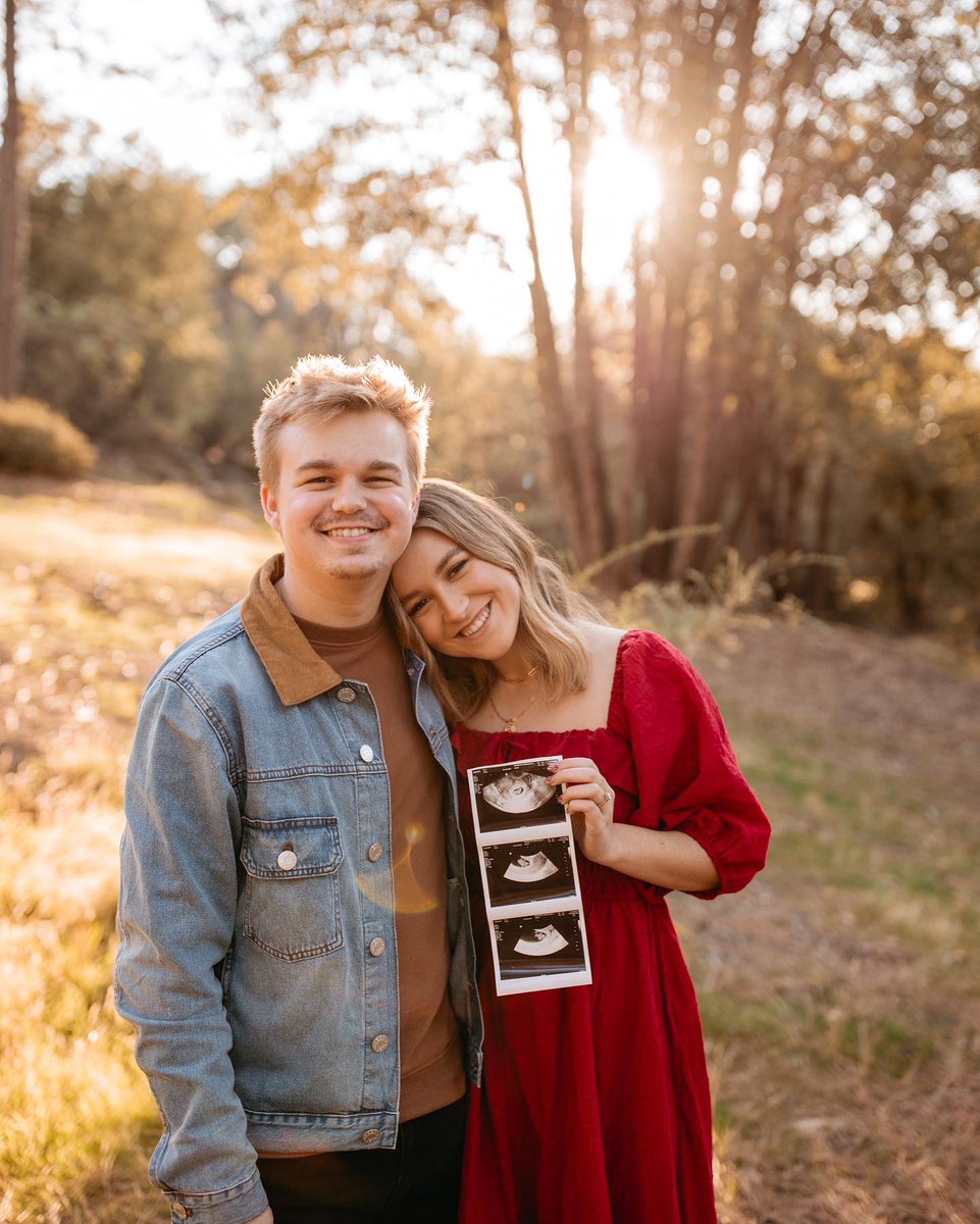kelseebeachler's tweet photo. Baby B is on the way ❤️ https://t.co/rFCOkkCBBR