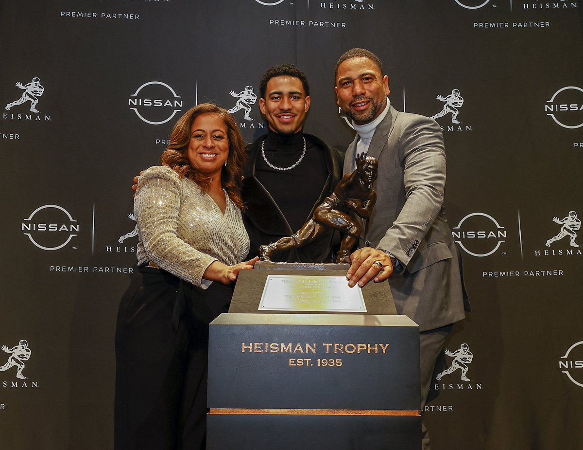 _bryce_young's tweet image. God is great! Truly grateful for everyone who made this possible and for all the support I’ve received. All glory to God!