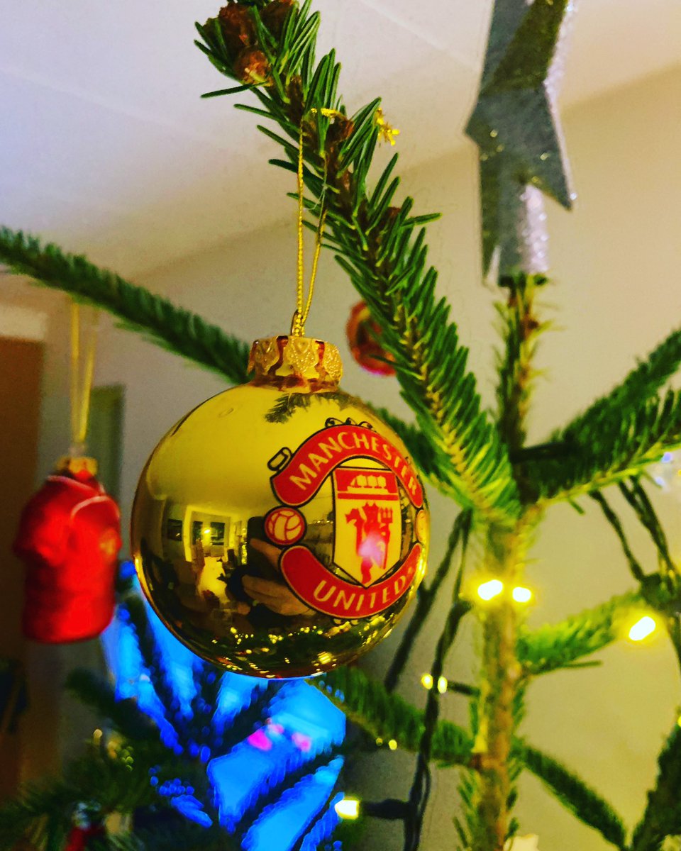 KasperBKDK's tweet photo. Nå @Bruun6eren - synes din gimmick med stadions var perfekt. Hvad med en julegimmick - #vismigditfodboldjulepynt - starter gerne selv #ggmu #juletræetmedrettepynt #glædeligjul https://t.co/KwdrTFLsCE