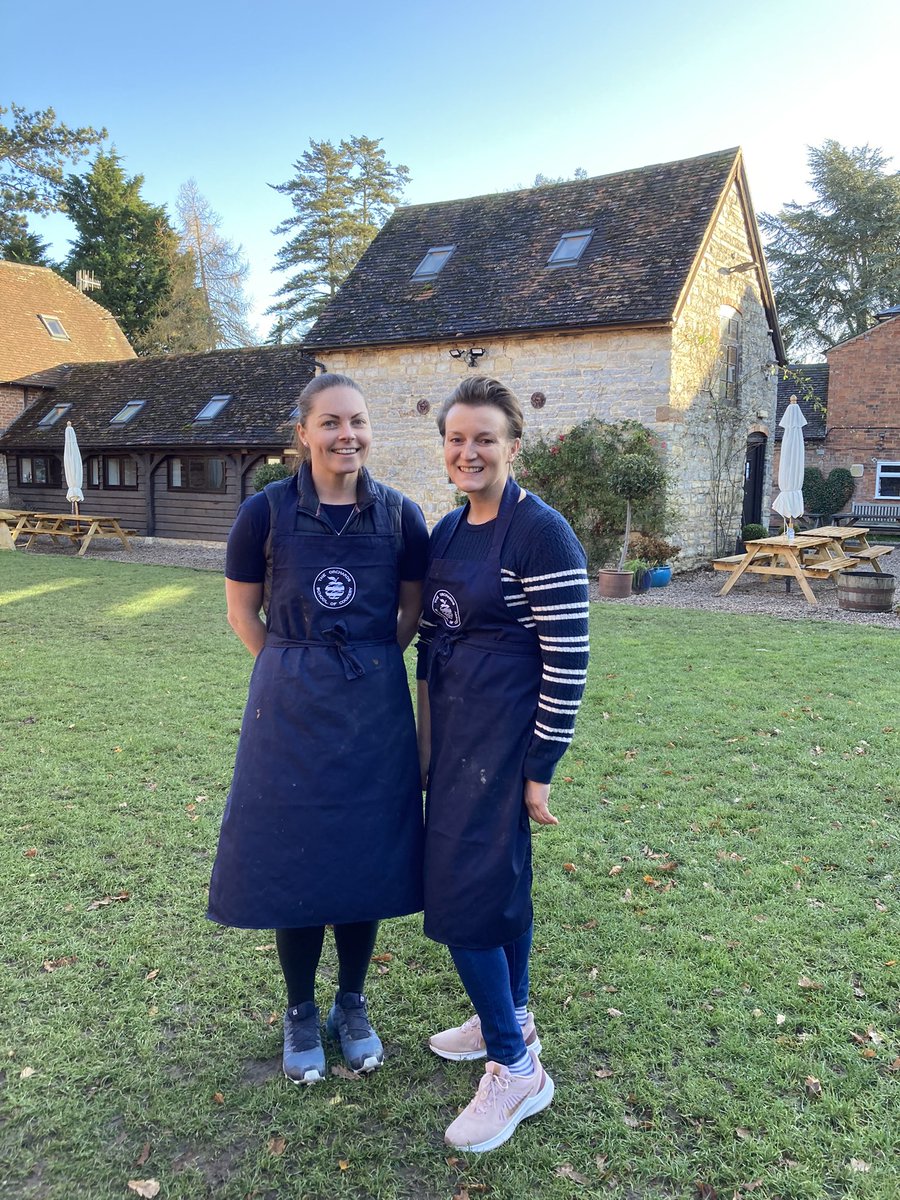 PowlesSharlene's tweet photo. Had an amazing week at @OrchardsCookery with  @SadieMelling learning new skills and meeting lovely people. Highly recommend it (but prepare to eat your body weight in food😆😋) https://t.co/1kfKSbVMfM