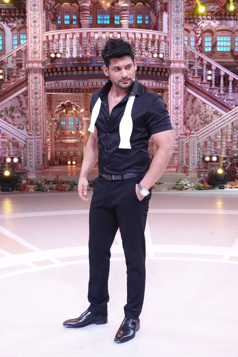 HAPPY BIRTHDAY SIDHARTH 
#HBDSidharthShukla