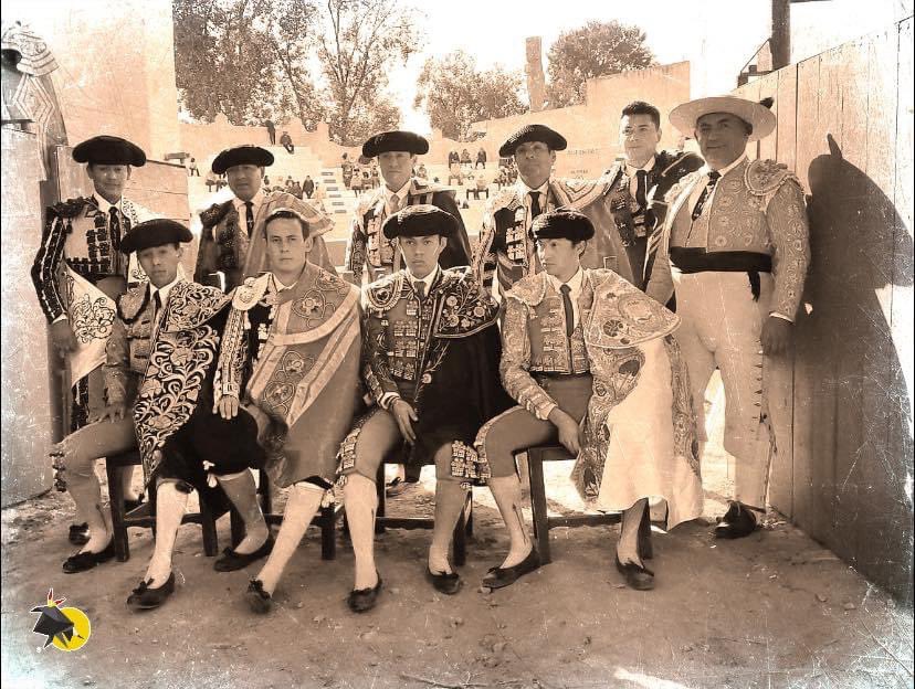 arqrene31's tweet photo. Ayer la #tauromaquia Paseo en calesa por las calles de #tula  #hidalgo y después conmemoramos a el Rey de los Toreros Joselito el Gallo con grandiosas fotos de #mikele https://t.co/8TJlzmLw84