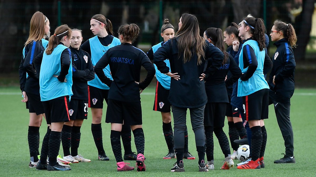 Assistant coaching with the Croatian Women’s A and U17 national teams #HNS #WA #WU17