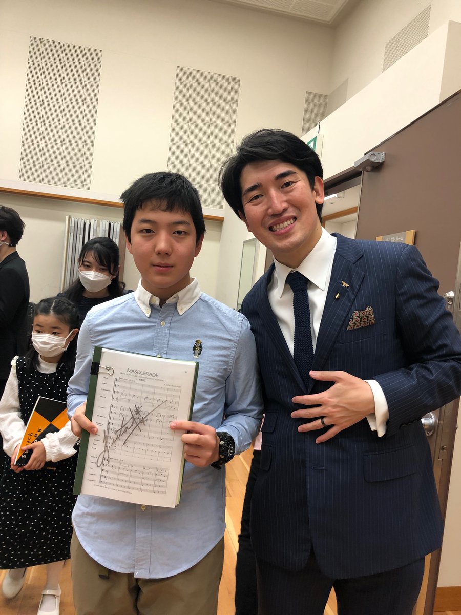 Vc_hirata's tweet photo. 今日は、大好きな東響の皆さんと演奏することが出来てとても嬉しかったです。周りから色々な音が聞こえてとても楽しかったです！今日は、とても貴重な経験をさせていただきありがとうございました。
＃東京交響楽団　＃こども定期　＃原田慶太楼　＃小林壱成　#サントリーホール 　＃こども奏者 https://t.co/nbh5t0DTxZ