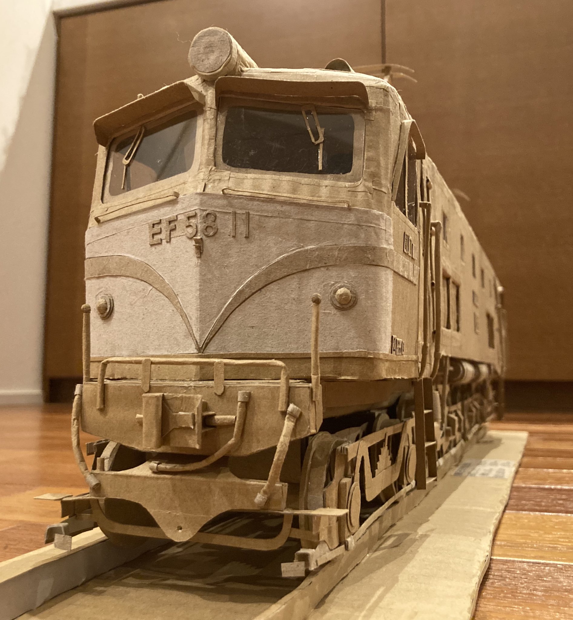 精密加工オリジナル特製品 EF58 101特急色