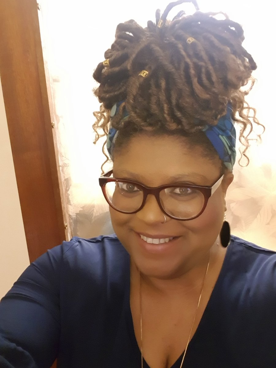DrMendez_to_you's tweet image. Why oh why did I chemically straighten my hair for 25 years? Black hair is magic! #lockdownlooks #lockdownlocks #BlackGirlMagic
