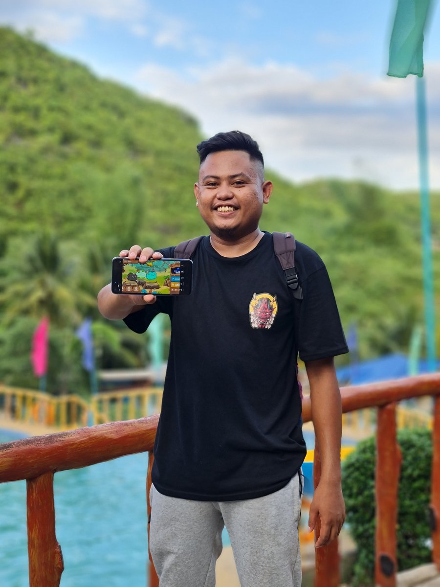 drumprogaming's tweet photo. The secret to success, is making sure your people are happy 🤗

Christmas Outing with our Cebu Scholars! Luzon Scholars Next! 🥳

More meet ups to come, Luzon Scholars next 👌😎

#AxieScholarship #AxieInfinity #axieinfinityscholarship #NFTCommunity https://t.co/wMOz0JvVJt