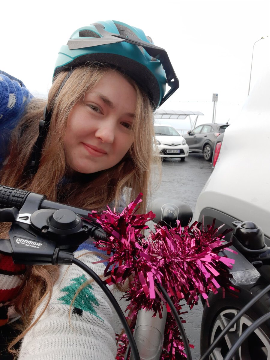 andreaelder1997's tweet photo. Had a lot of fun helping out at the @greenerkdy Christmas bike ride this morning.

Also enjoyed the hot drink and mince pie @LangTounCycles afterwards! https://t.co/Bo5plVazmE