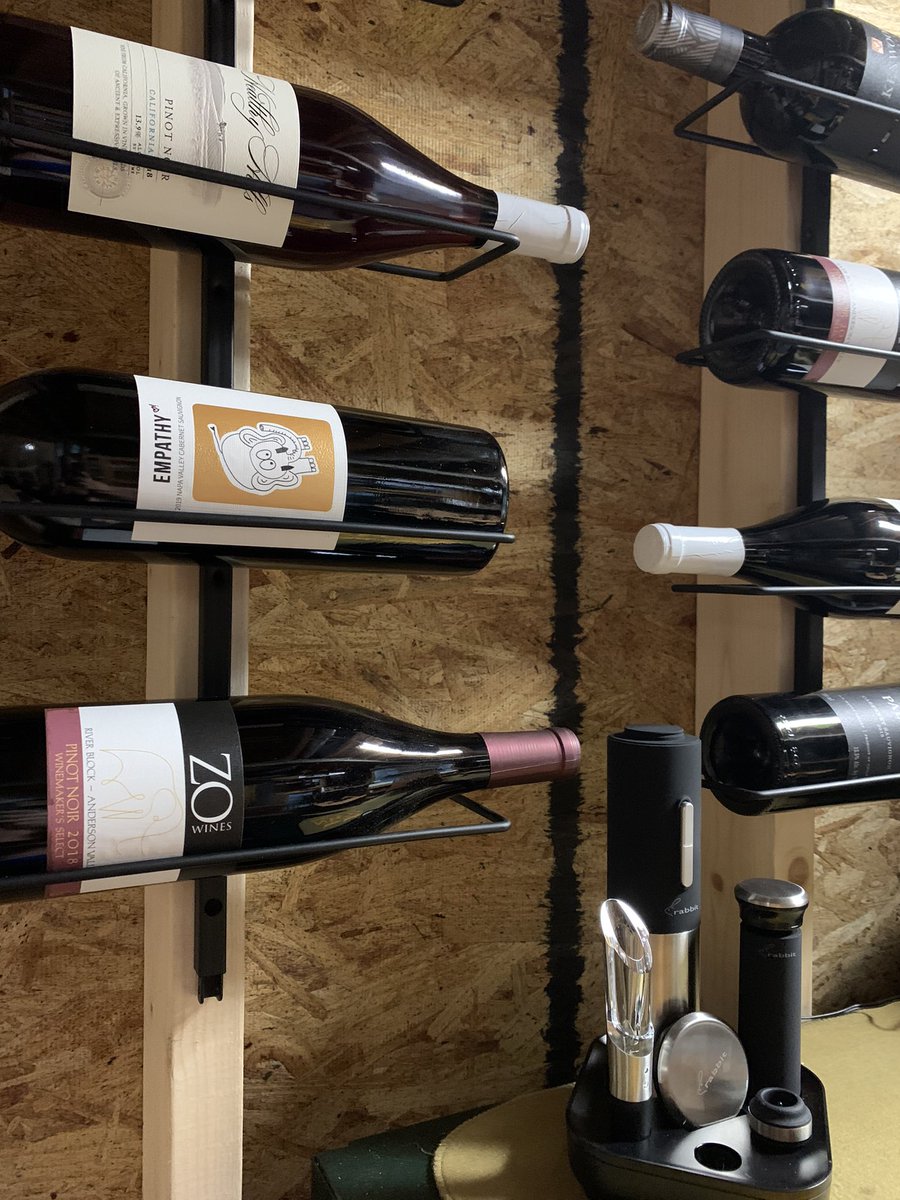 DotLIMETrust's tweet photo. 🍋🍋 @EmpathyWines @veefriends @garyvee Fantastic when your 2021 obsessions collide with a fantastic result #wine #NFTCommunity #NFT #nftart 🍋🍋 https://t.co/Gu3vARrPbJ