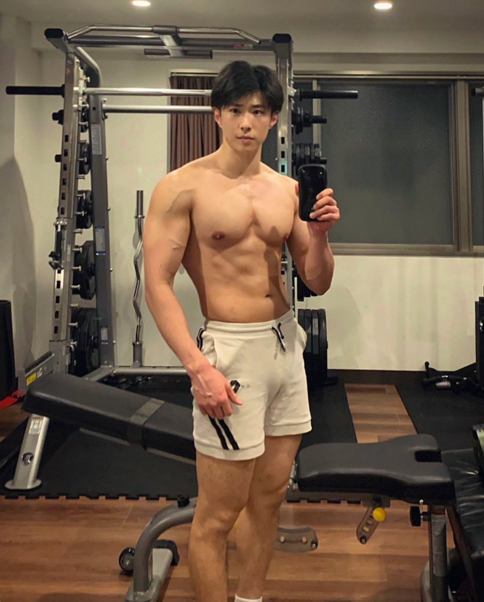 kazu_fit7's tweet photo. My fitness life is fulfilling💪🏽😆🍱 https://t.co/dpwhayNl6z