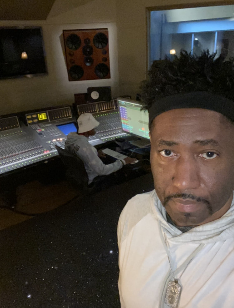 lowcus21's tweet image. #working  #patchwerk #atlanta #studio #carlsolowe #multiplatinum #producer #songwriter #filmcomposer #discogs #allmusic #imdb
