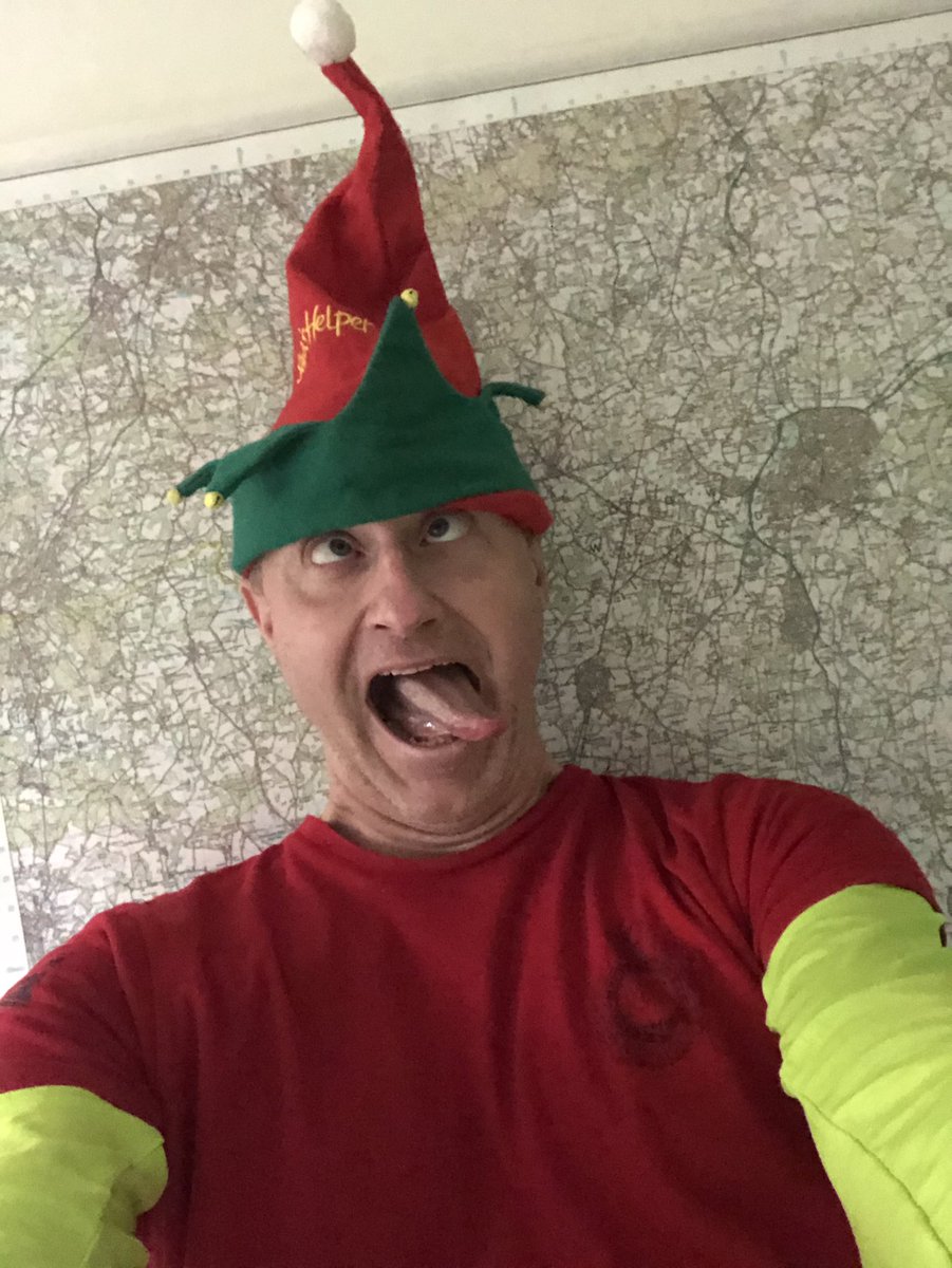 Digital_Sapper's tweet photo. This morningβs Festive Five was a another slow social. This time dresses as Elves! πͺπ #festivefive https://t.co/7sf5Gh3KfT