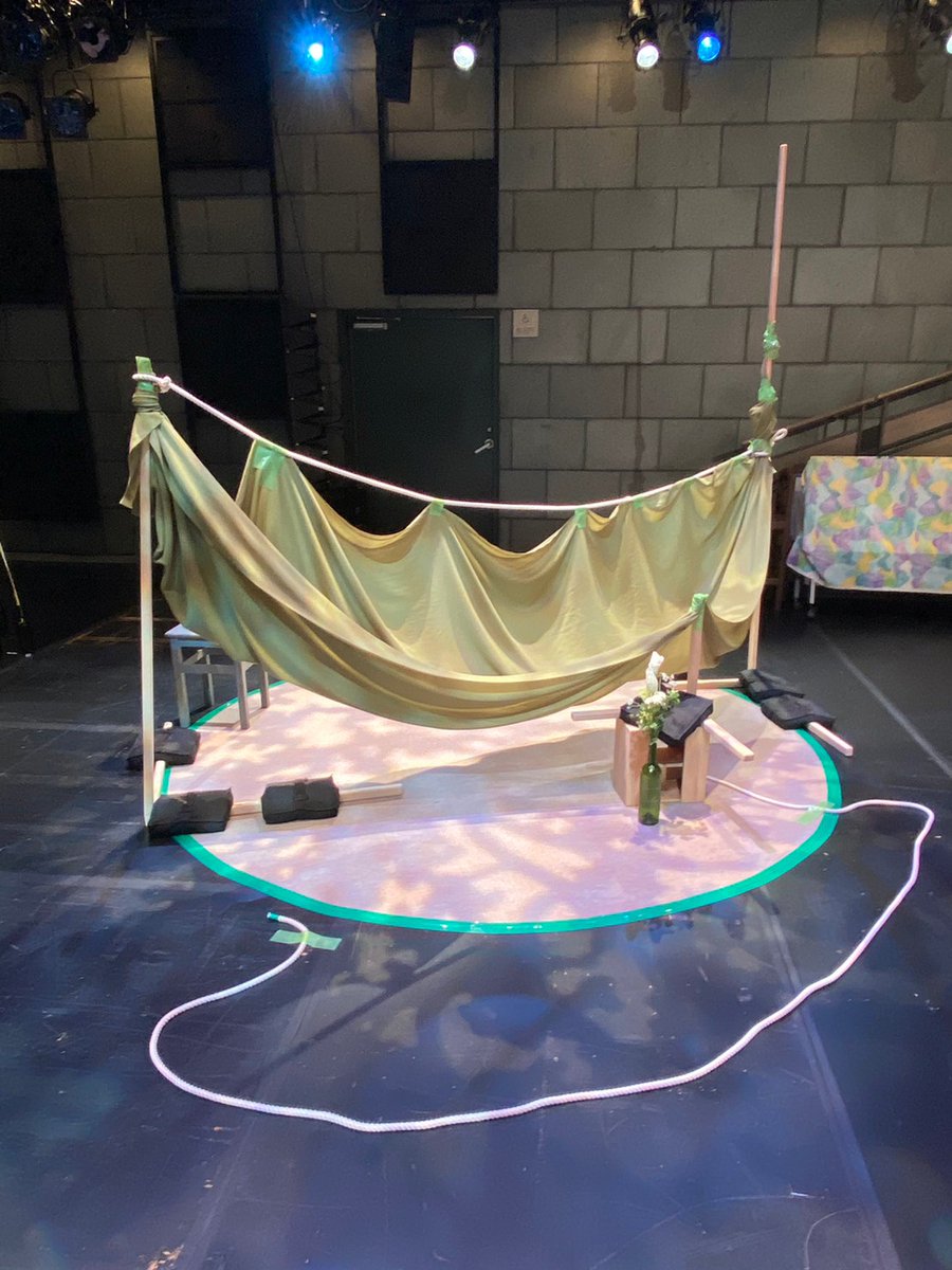 hatchout_SePT's tweet photo. 【12/12（日）16:00公演　みんなの『ホーム』】
ワークショップ中にグループごとに作成したみんなの『ホーム』を紹介します！同じ材料から様々なかたち・機能をもった『ホーム』が誕生しました！
#ハッチアウトシアター
#世田谷パブリックシアター https://t.co/0B8PBhubhf