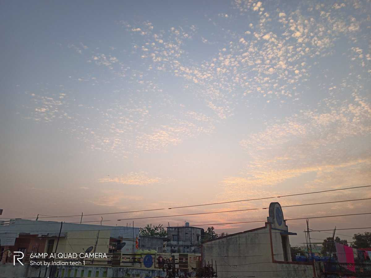 TechKard's tweet image. Shot on Realme 6.

Kaisa laga?

#realme6 #realme #skyphoto