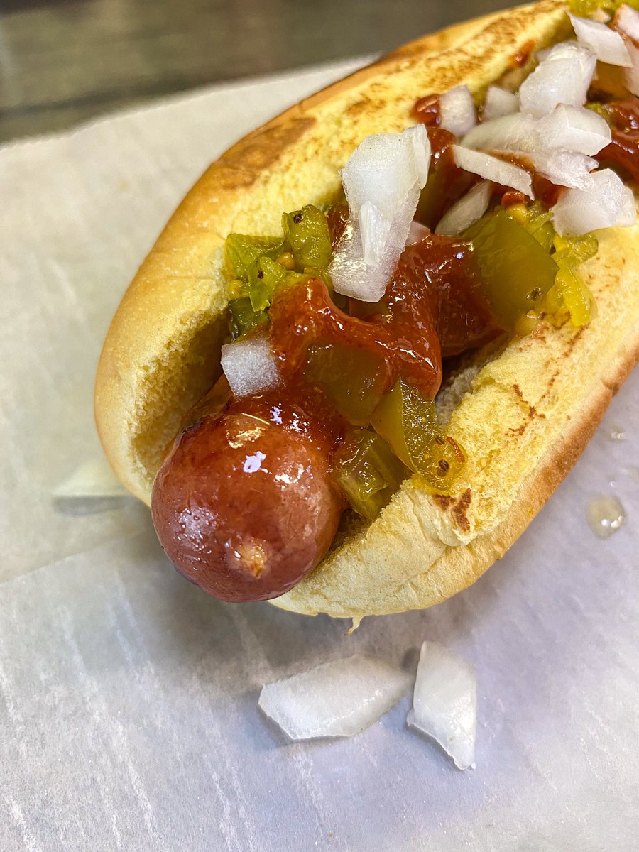 rockettruck's tweet photo. Today we’re heading for the @ProvidenceFlea at the @FarmFreshRI Market Hall on Sims Avenue. We’re there with breakfast and lunch from 11:00 to 2:30. Got a very limited supply of pork belly aboard. #pvdflea #getoutandflea https://t.co/9flgy5sh7t https://t.co/16p40ugv66
