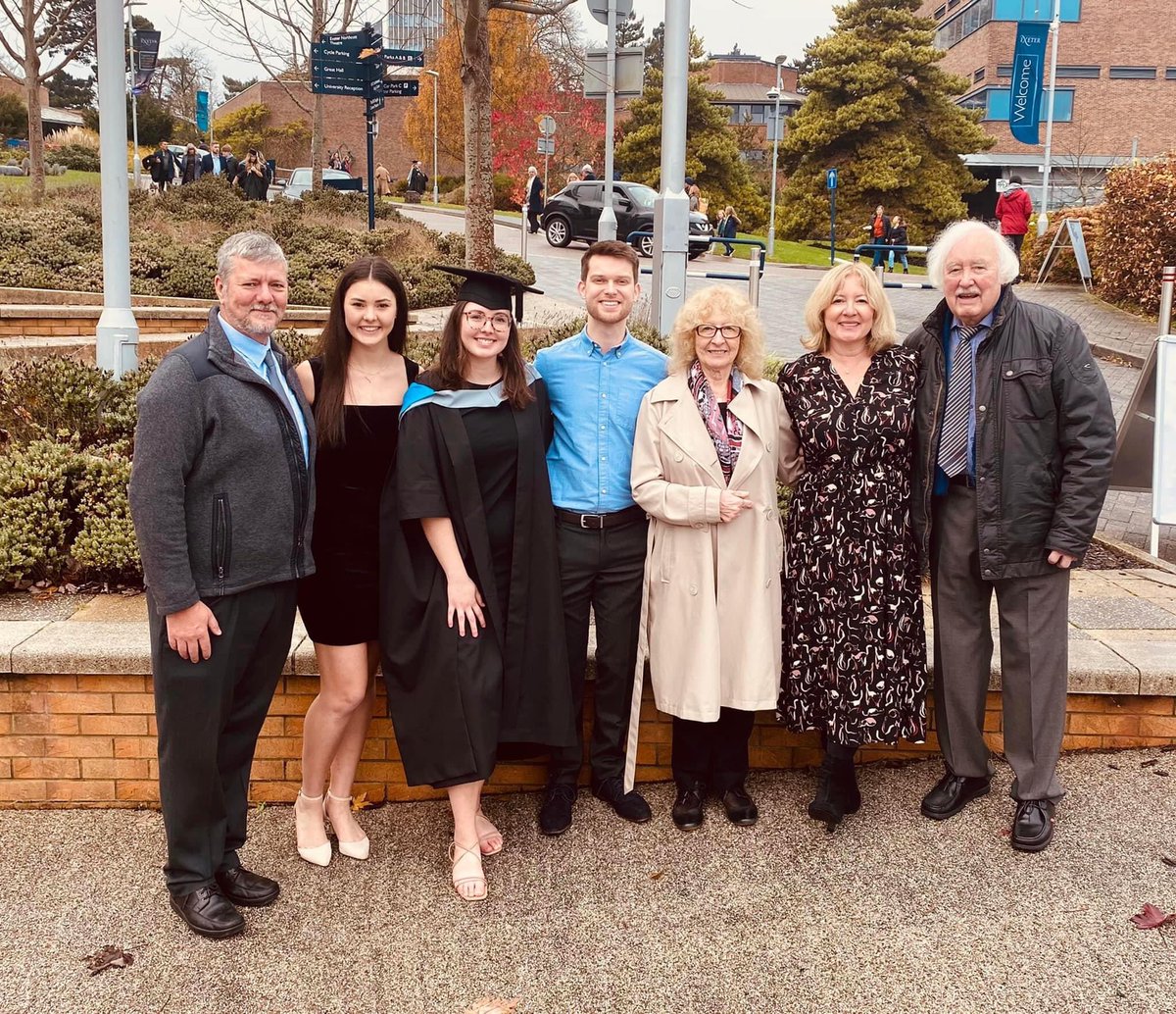 bethroseturnbu1's tweet photo. Lovely afternoon celebrating my MSc graduation! 🎓✨ https://t.co/AmVSaigZfw