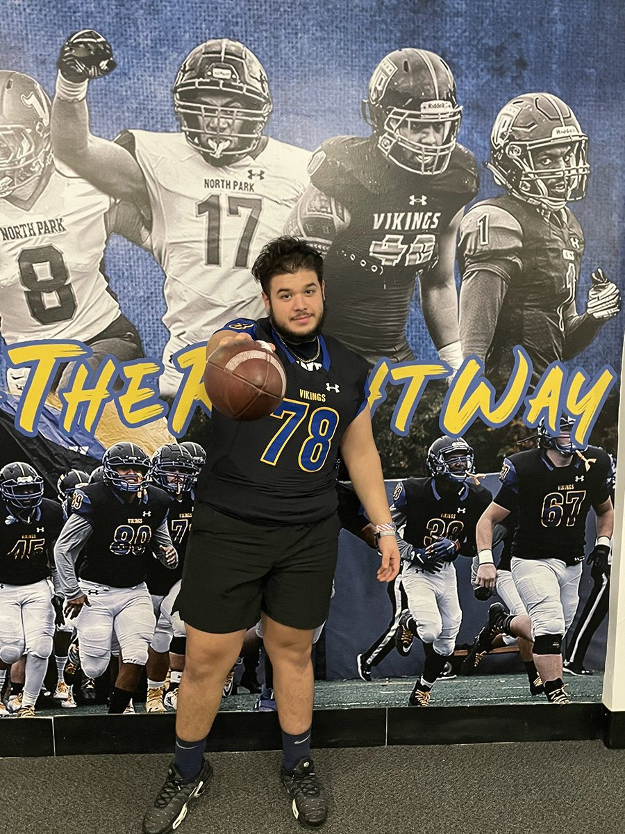 Had an amazing overnight visit <a href="/NPUFootball/">North Park Football</a>, great experience overall spending some time with the guys thanks to <a href="/CoachForen/">Adam Foren</a> for the invite!! <a href="/WABlackhawkFB/">West Aurora Football</a> <a href="/coacheimer/">Coach Eimer</a>