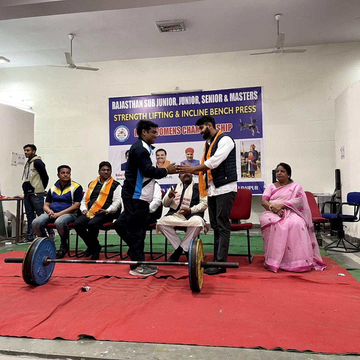 NRS_Rathore's tweet photo. राजस्थान स्ट्रेंथ लिफ्टिंग एसोसिएशन द्वारा आयोजित स्ट्रेंथ लिफ्टिंग और इंक्लाइन बेंच प्रेस पुरुष व महिला चैंपियनशिप में सम्मिलित होकर प्रतिभागियों का उत्साह वर्धन करने के साथ ही विजेताओं को पुरस्कार देकर सम्मानित भी किया। 

#RajasthanStrengthliftinAssociation https://t.co/06oOnGPnyW