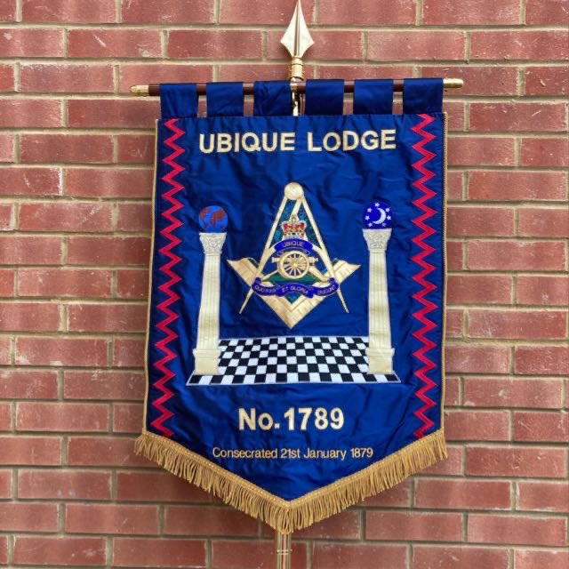 Lodge1789's tweet photo. Our Banner has arrived! We have to have it dedicated and on parade next year. We kept the colours the same as @gunner_net, and permission granted to use the Gnr badge and lightning bolts of St Barbara by @rhqra. We thank you all for your support! https://t.co/SOnYhOoSlP