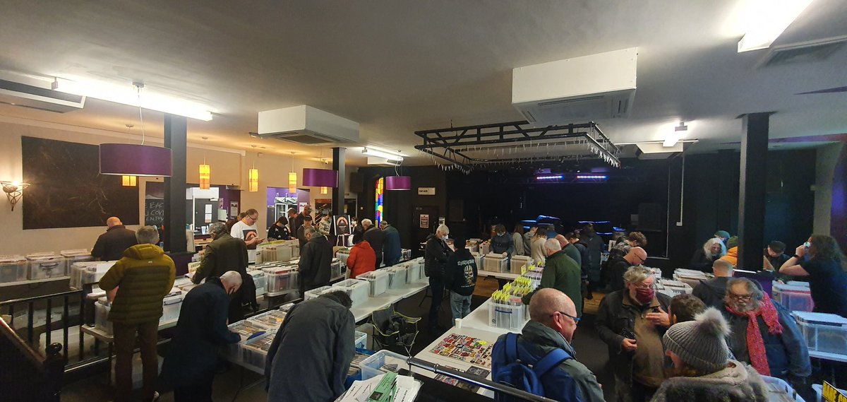 Last 1hr 30mins for #HartlepooRecordFair, grab those gifts for a music loving loved one this #Christmas open til 3pm
