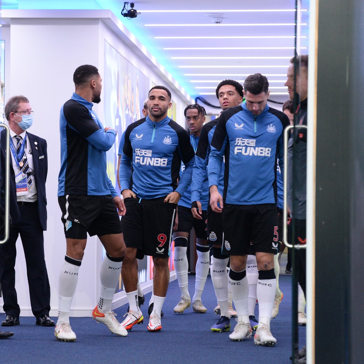 NUFC's tweet photo. Time to get warm. 💪

⚫️⚪️ https://t.co/QRCGPgMWkc
