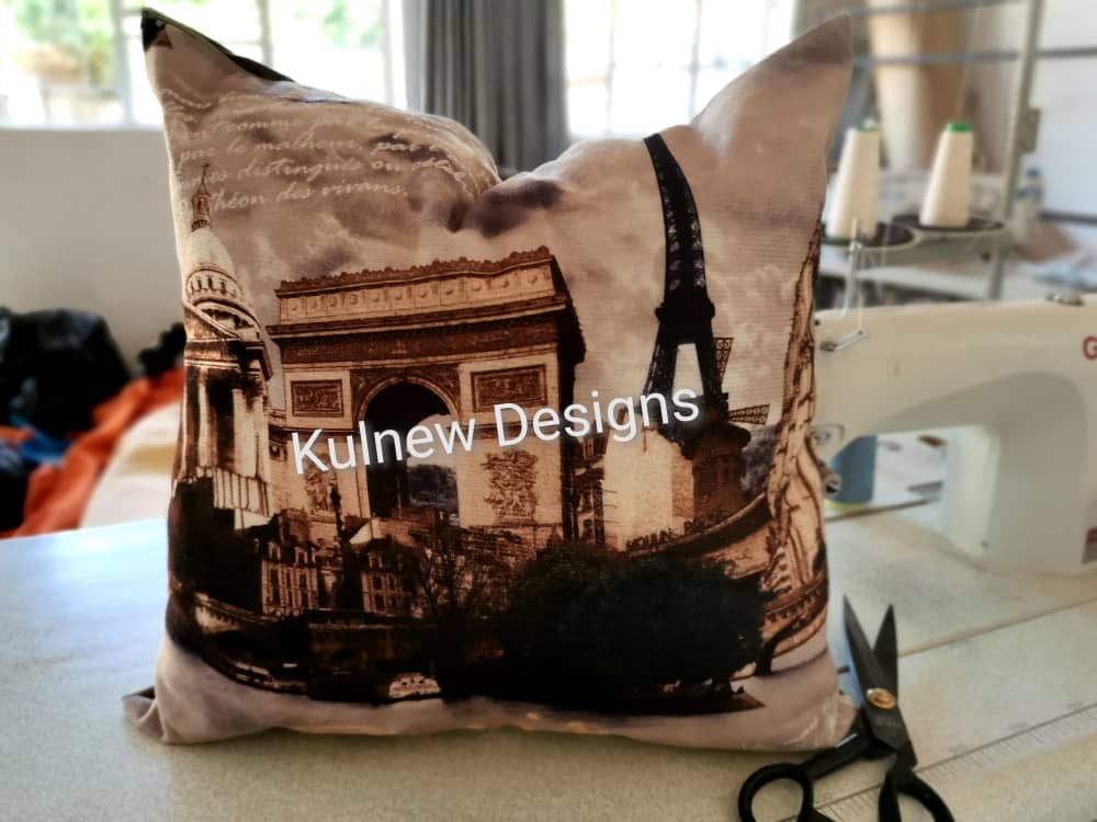 kulnewdesignszw's tweet photo. Cushion cover $4. Cushion pillow $5. Sizes 45x45 ; 50x50. Contact @kulnewdesignszw +263775286961 / +263771715503
Suite 1 Elendon Flats
Samuel Parirenyatwa
Btwn 12th and 13th Ave
Bulawayo
https://t.co/6HwBnIpuZk 
#RedMarketSunday #Misred @redmarketsunday https://t.co/DOO6rFYEft