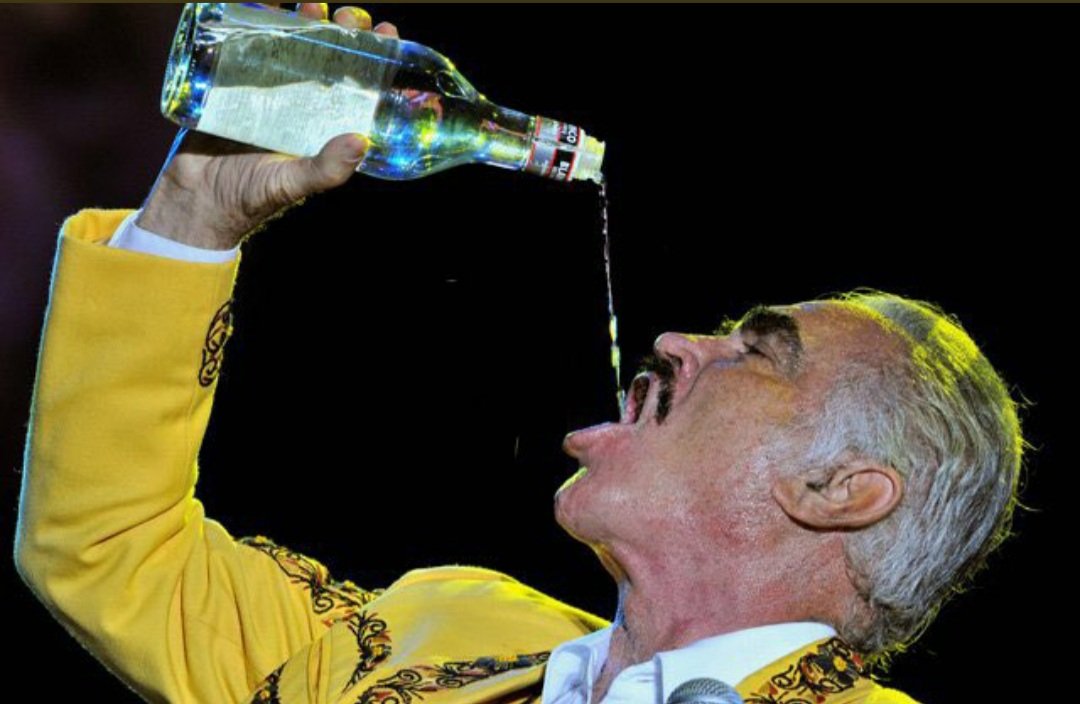 Marenco_Julio's tweet photo. The king is dead,  pero sigue siendo el rey!!! Played in all Latino lives in good times and in bad. Good night #VicenteFernandez many tequilas and tears in your name today all over the continent. https://t.co/VGv8Sv7QX8