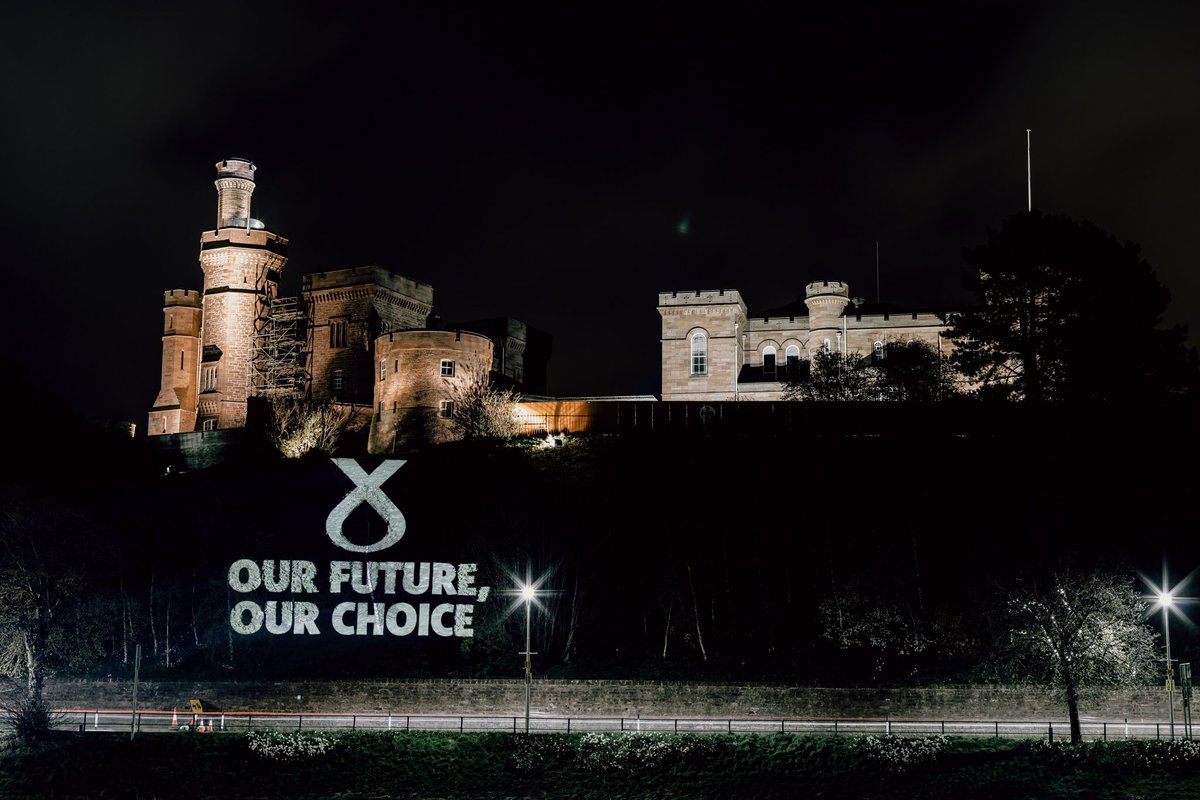 STARBRIGHT164's tweet photo. @levelpeg The majority of Glasgow #YesCity 55% YES put their weans and country first indyref it'll be > 70% w/ our weans #YESgeneration indyref2 #ScottishIndependence https://t.co/XQix5HZJFf