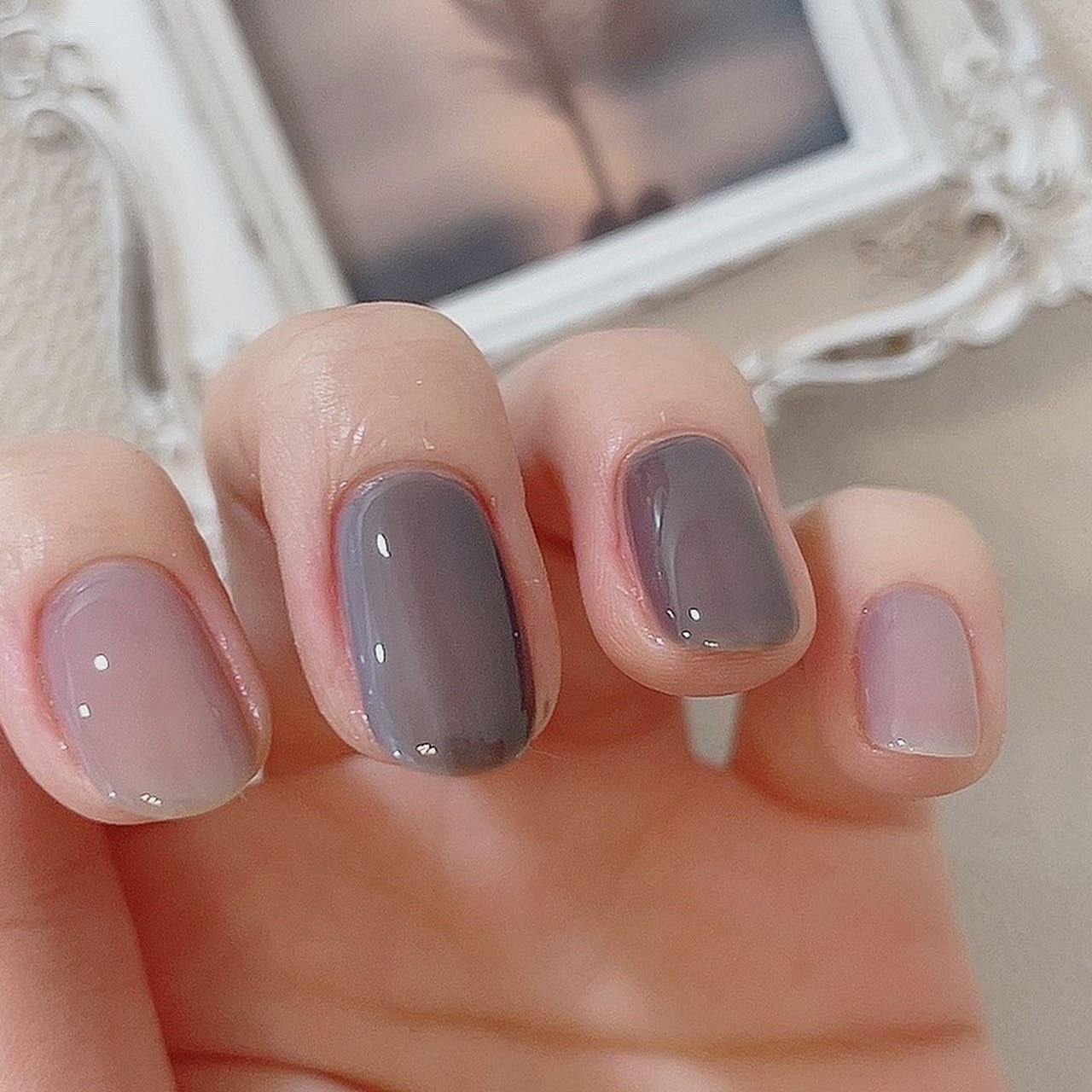 טוויטר Vart Original Nail Color בטוויטר 本日はブルー好きさんにおすすめな大人のブルーグラデネイルをご紹介します 親指 Sorayosoi 2度塗り 人差 Kochi 1度塗り 中指 Kochiを1度塗り 乾いたらkochiと Sorayosoiで縦グラデ 薬指 Sorayosoi 2度塗り 小指