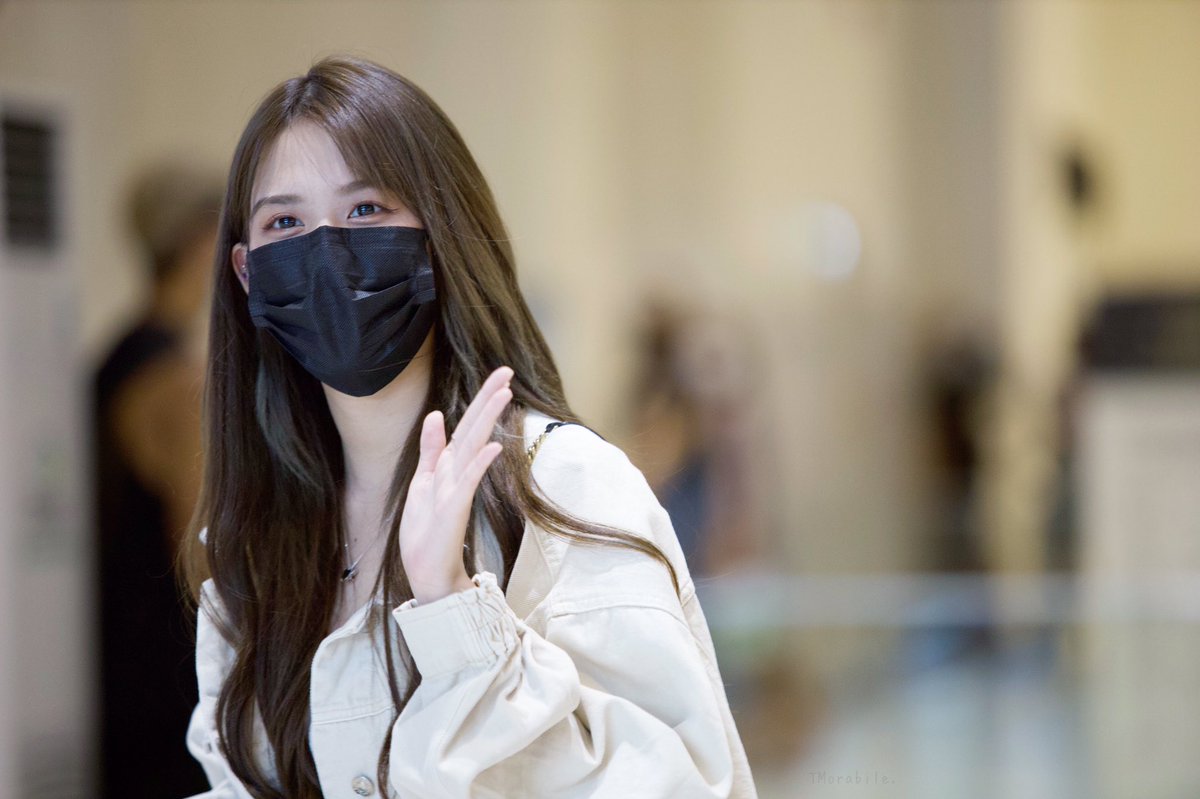MoRaBile2's tweet photo. ไม่เจอกันนานเลยเนอะะะ🥺
#Mobilebnk48 #Bnk48 https://t.co/tnoW54Erdp