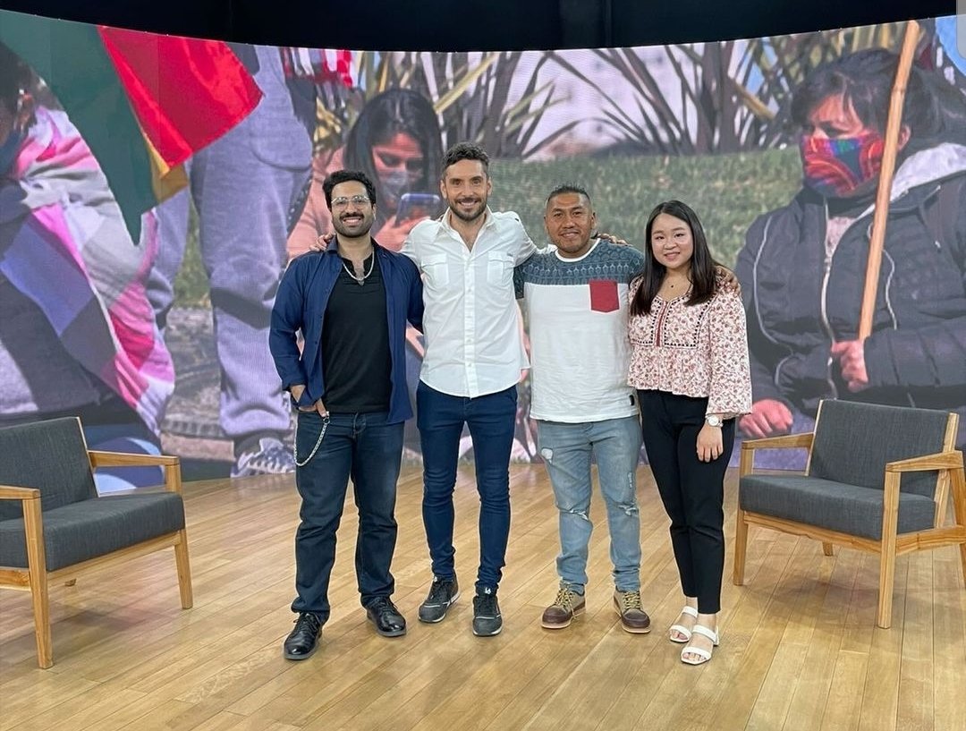 periodistan_'s tweet photo. Ayer, en #IPGlobal, hablamos con Sepehr (padres iraníes), Daniel (bolivianos), Rosa (chinos) y Abigail (de Perú).
Ellos son los hijos e hijas de migrantes que están construyendo la Argentina de hoy. Muy orgulloso de hacer este programa, único en la TV. https://t.co/bT6WyYpdY4