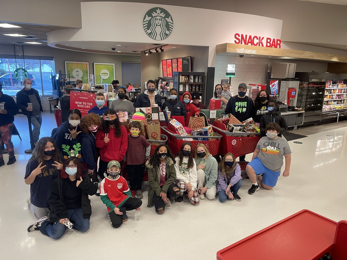 Tis the season for giving at #T1916!  These kids had a blast shopping for a good cause this morning and we had fun helping! @MattParry12 <a href="/jf_powers/">Jessica</a>