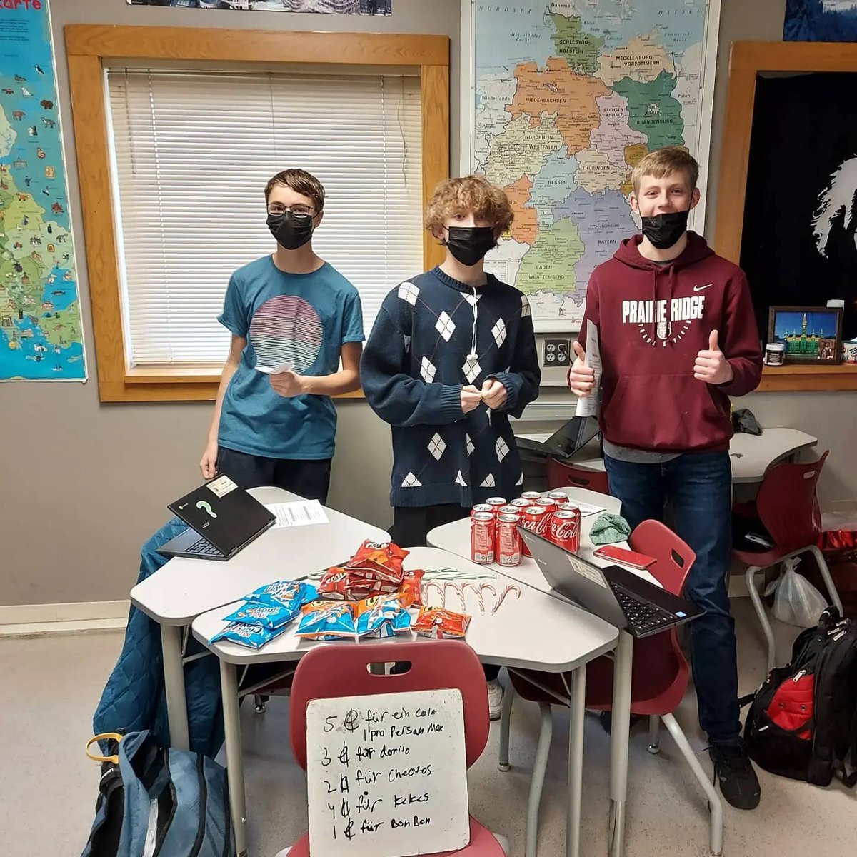 HerrProfHiggins's tweet image. This week @PrairieRidgeHS German 2 simulated their own #Christkindlmarkt with real products, fake money, and 100% German transactions. #learngerman @AATGOnline @LeadWLanguages @SKochPR #prexperience