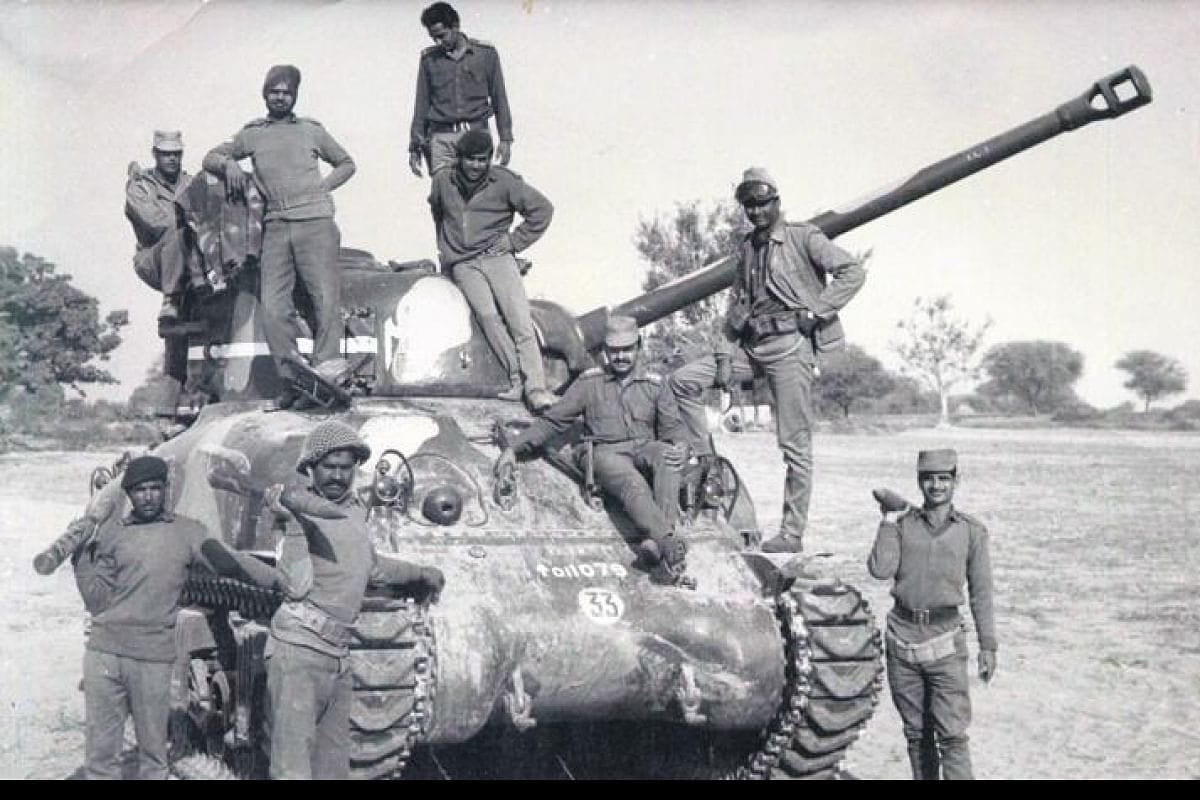 Zaralone16's tweet photo. #1971war
#SwarnimVijayVarsh
#1971IndoPakWar
#kashmirforpeace #kashmir #rahbaredawar #sofiekashmir #IndianArmyForAwaam #jashnegurez  #merakashmirbadalrahahai #IndianArmy #herosof1971 #IndoPakWar1971 #bravehearts #azadi #vijaydiwas https://t.co/wymJmMOBY8