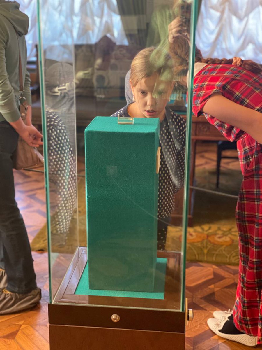 Сегодня в музее прошла тематическая экскурсия «От Нового года до Рождества».

Экскурсовод - Нина Рычкова.