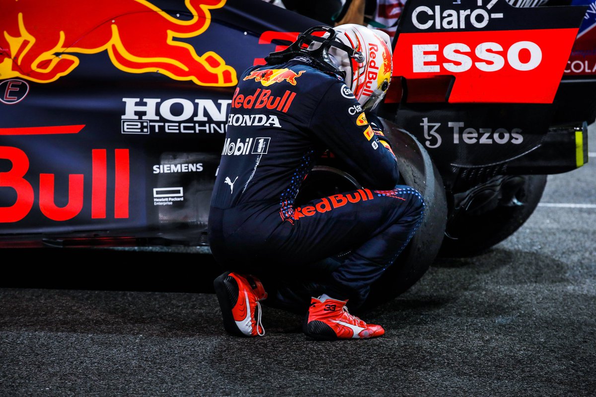 vikhyathbshetty's tweet photo. Historic race. 💥💥MAD MAX......and of course thank you KIMI🤙🤙 @F1 @Max33Verstappen https://t.co/yF5s9d7zEy