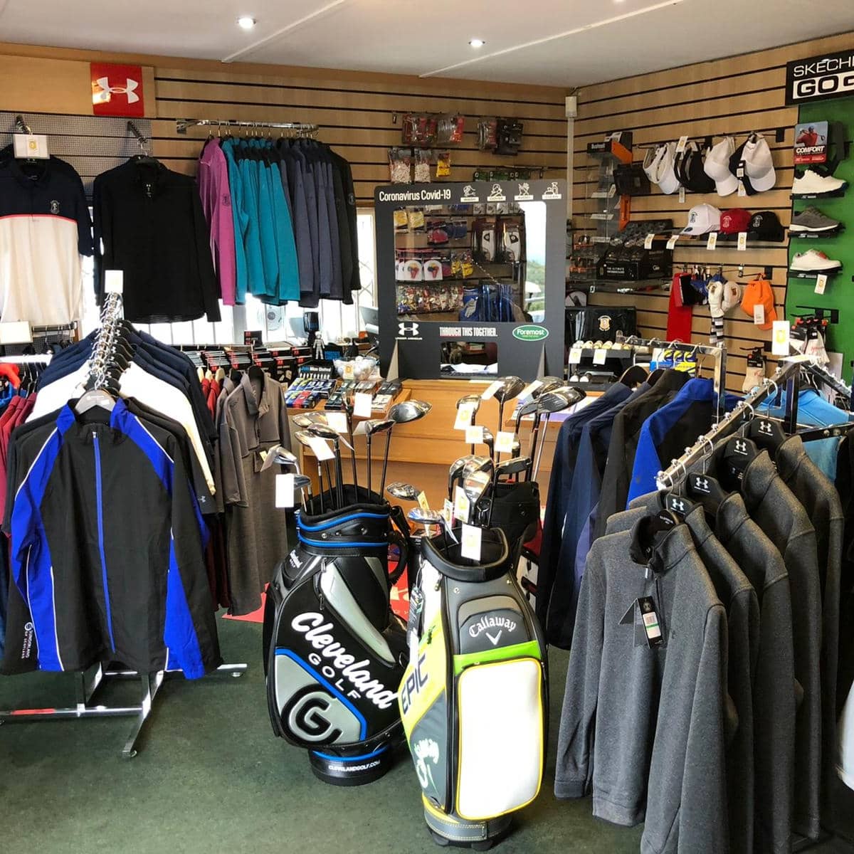 Key Roles - excellent service to members &amp; guests. Build rapport with members. 

To apply for this role, please send CV and cover letter to: 
Clive Coombs PGA Advanced Professional
Email: clivecoombsgolfservices@gmail.com

For further information telephone:
Clive – 07402 447770