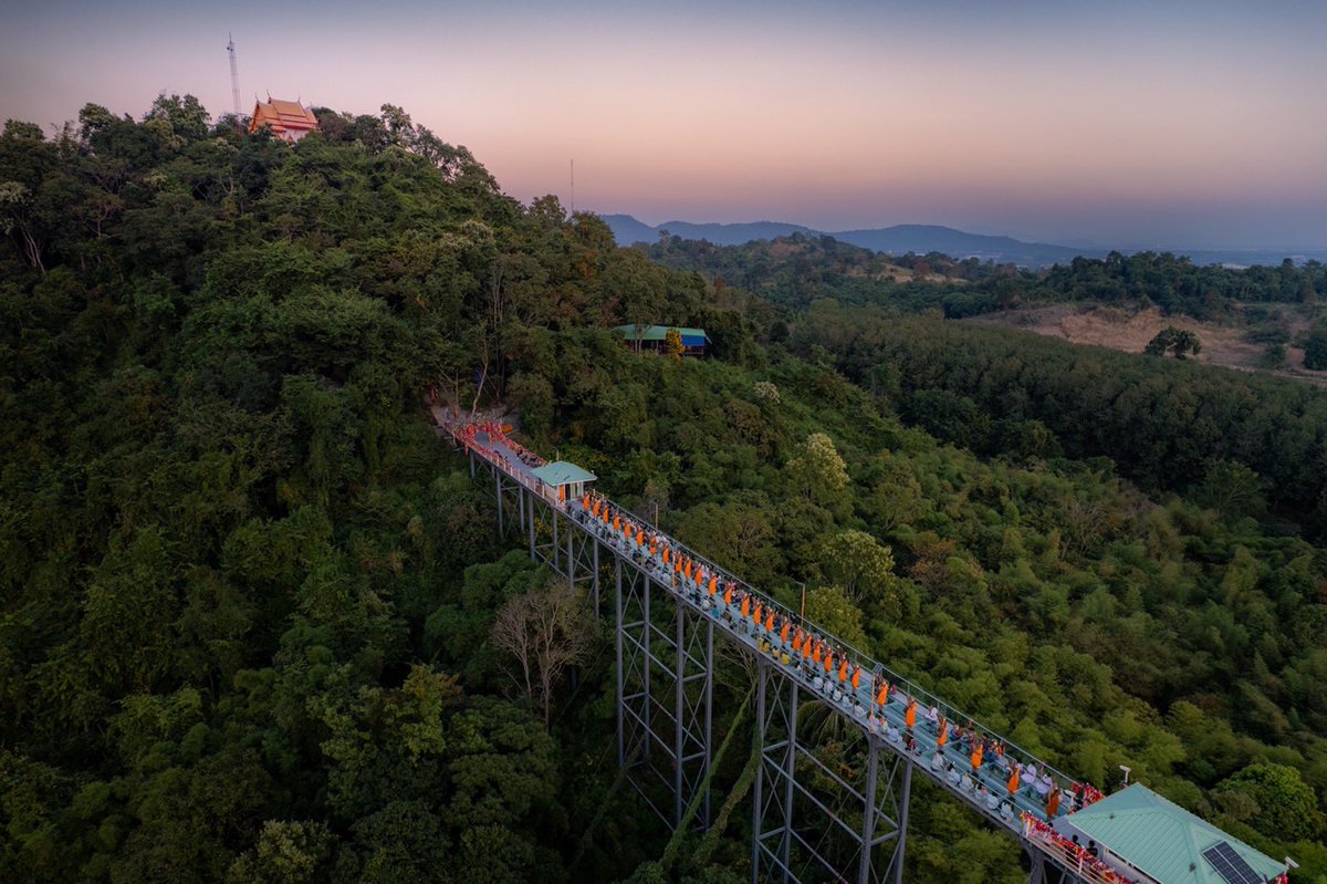 Psanitwong's tweet image. ร่วมอนุโมทนาบุญในกิจวัตร พระธรรมทายาทโครงการอุปสมบทหมู่ บูชาธรรมมหาปูชนียาจารย์ ประจำปี 2564 จังหวัดชลบุรี เดินธรรมยาตรา  ณ วัดเขาตะแบก(วัดอุปัชฌาย์) อำเภอศรีราชา จังหวัดชลบุรี