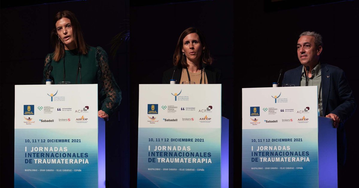 copjornadas's tweet photo. Llega el momento de la clausura. ¡Muchas gracias a todos por habernos acompañado en nuestras #IJornadasInternacionales de #Traumaterapia! 😊 https://t.co/47ZoqhBJyb