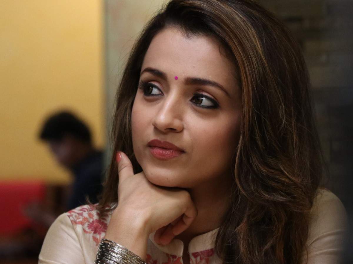 Mounam pesiyadhe to Paramapadham. She still remains the same and steals all our hearts 💕💕  Forever.. we love you Trish and waiting for all the releases next year. Wishing even more better in the 20th year. Wow!!
#19YearsOfSouthQueenTrisha #Trisha @trishtrashers