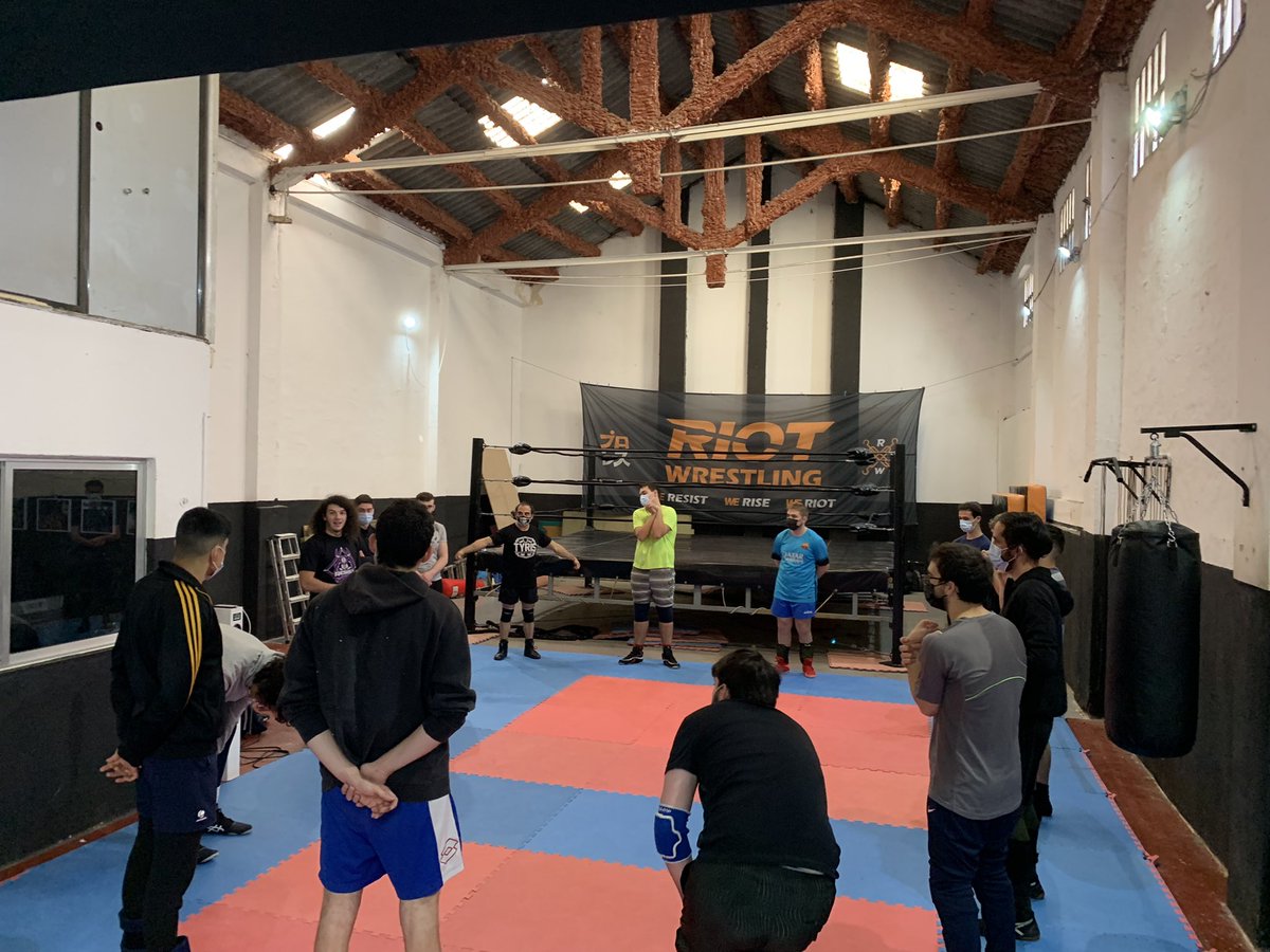 ResistPW's tweet photo. A great match yesterday, an amazing seminar today 🤩

Thank you very much for everything you've done this weekend @lj_cleary. You're welcome here anytime 💜 https://t.co/9587ghGZME