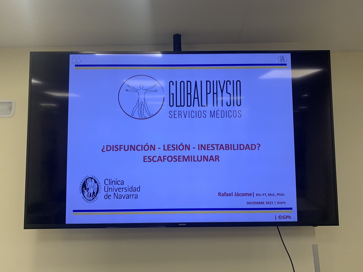 GlobalPhysioESP's tweet photo. 🎓Hoy hemos participado durante 5 apasionantes horas con “Lesiones Deportivas de Muñeca y Mano. Disfunción Escafosemilunar” en la VI edición del Máster Universitario Oficial en Fisioterapia Deportiva de @FacultadSalus , realizado en 🏥 @ClinicaCEMTRO https://t.co/QqB2CXpTa6