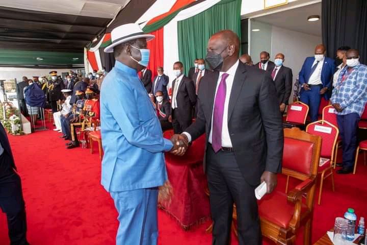 Sijenyijnr's tweet photo. #JamhuriDay2021 President meets opposition leader ππ
#Inawezekana.
#AzimioLaUmoja
#SOLFest
#langataroad
#davidmurathe https://t.co/xQUbMLWUJa