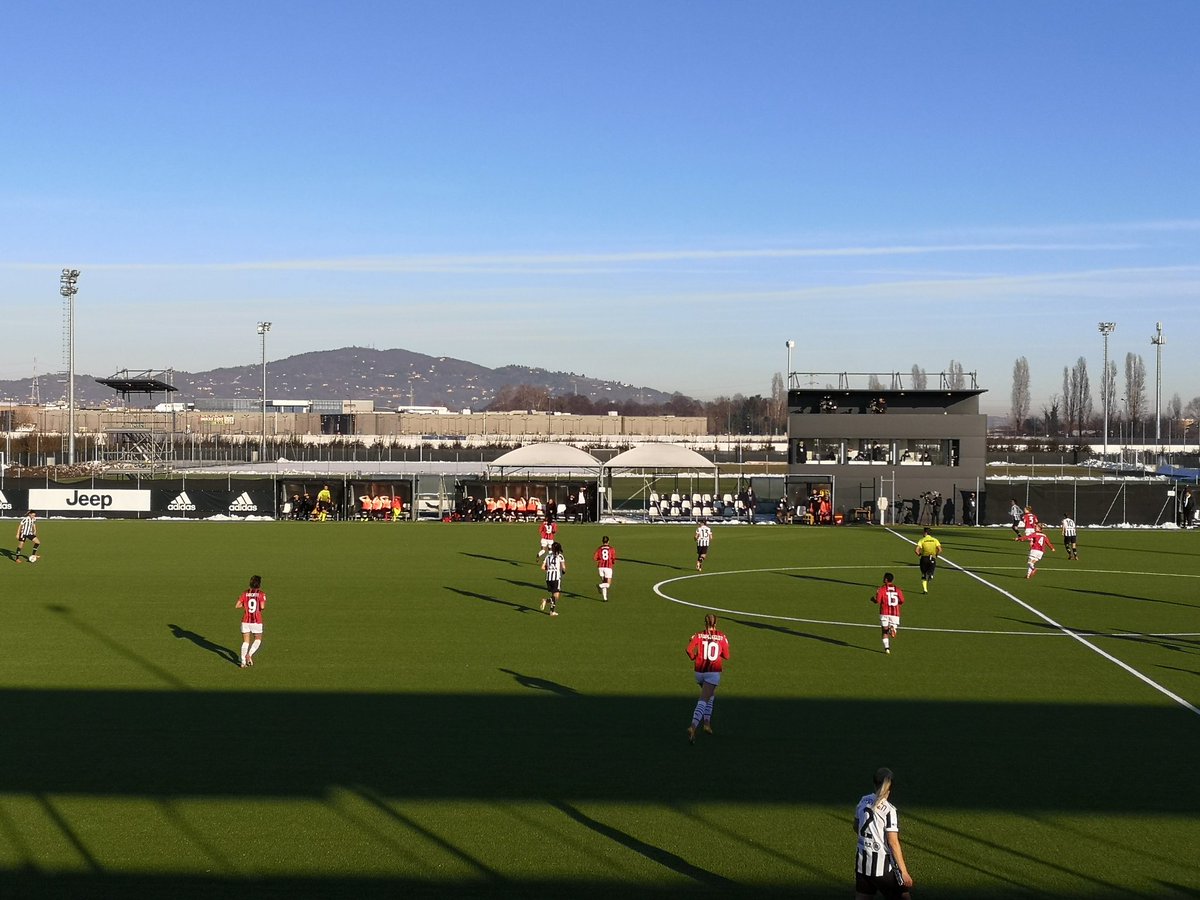 Out here watching 🇿🇦's <a href="/fifinhojane/">Refiloe Jane</a> in #SerieAFemminile action against Juventus 💪⚽