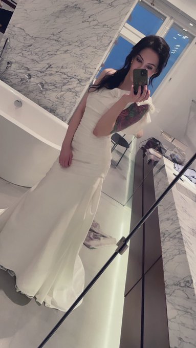 It’s the big day 🤍 https://t.co/yqVLHFdSLs