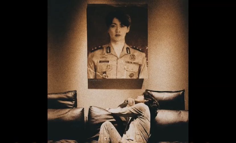 namastebts_'s tweet photo. This pic hits different like they met in another universe Captain Jeon #Captainjeon https://t.co/wG1QjiZUiu