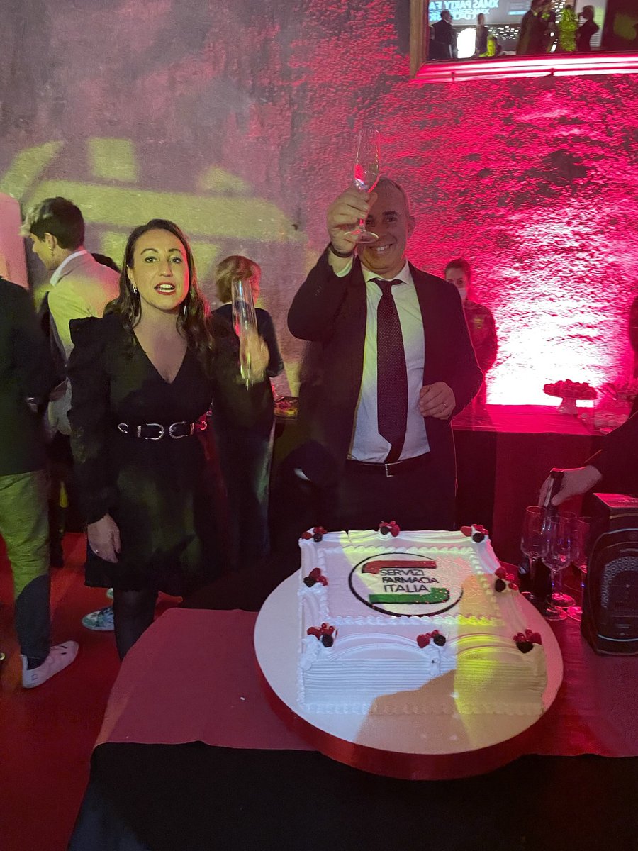 doctura's tweet photo. #SERVIZIFARMACIAITALIA grazie a tutti i farmacisti intervenuti ed agli sponsor che hanno reso possibile la realizzazione di questo evento ….#infarm #swisslog #edoneprosecco #zanchettin #pharmalaw #medybox …..ci vediamo il prossimo anno !! https://t.co/t5zJmHJE9s