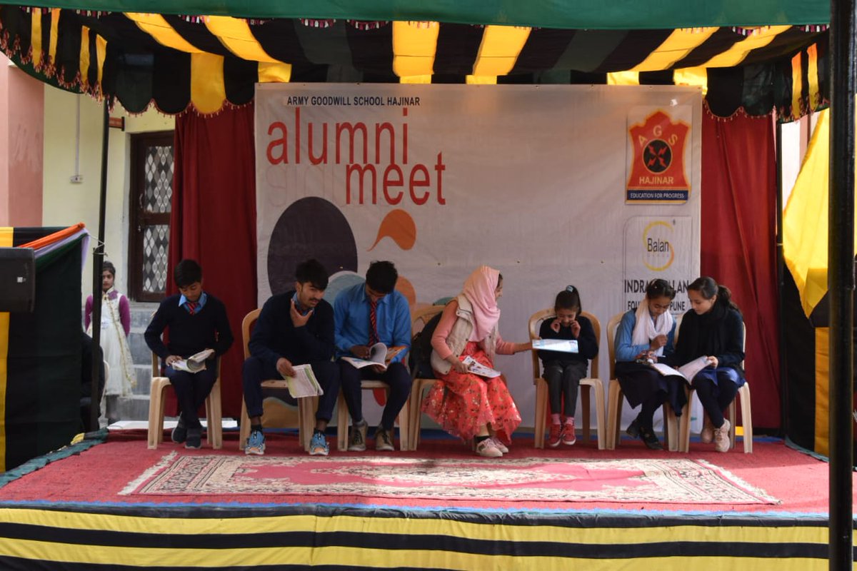 IqbalKashmiri13's tweet image. #Alumni of Army Goodwill School, Hajinar #TangdharValley shared their experiences, interacted with faculty &amp;amp; management. All emotive. Enriching times for the schoolchildren. It will be a regular fixture now onwards.

#LearningThroughSharing